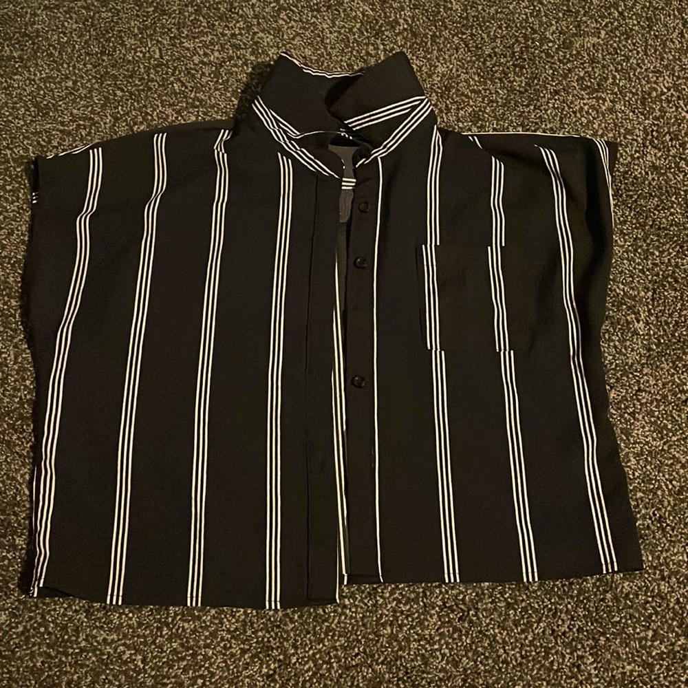 Cute button down, with folded neck lines